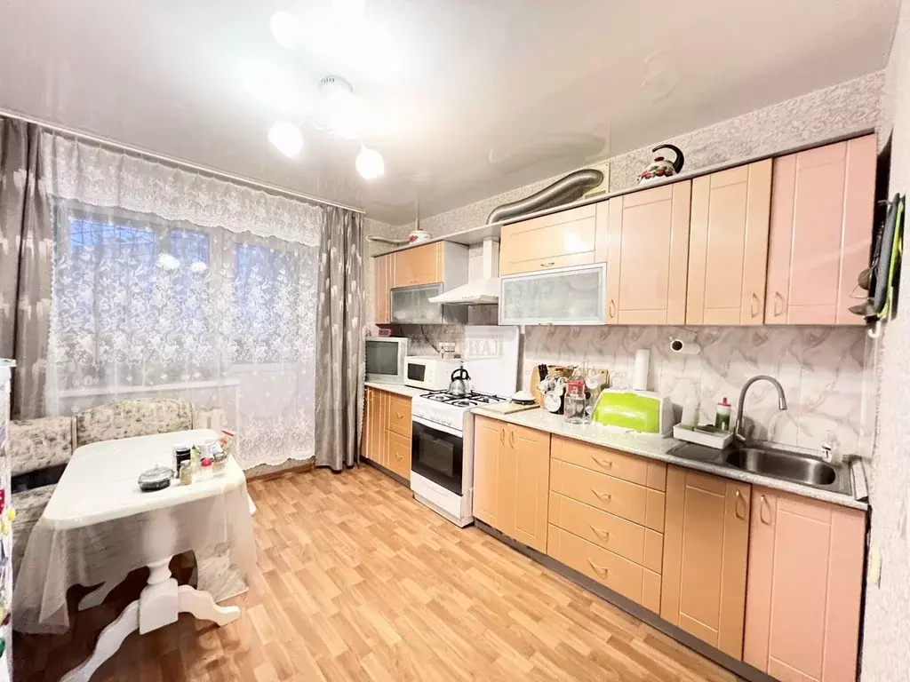 2-к. квартира, 65 м, 1/6 эт. - Фото 1
