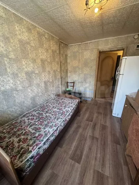 Комната 10,8 м в 9-к., 2/5 эт. - Фото 0