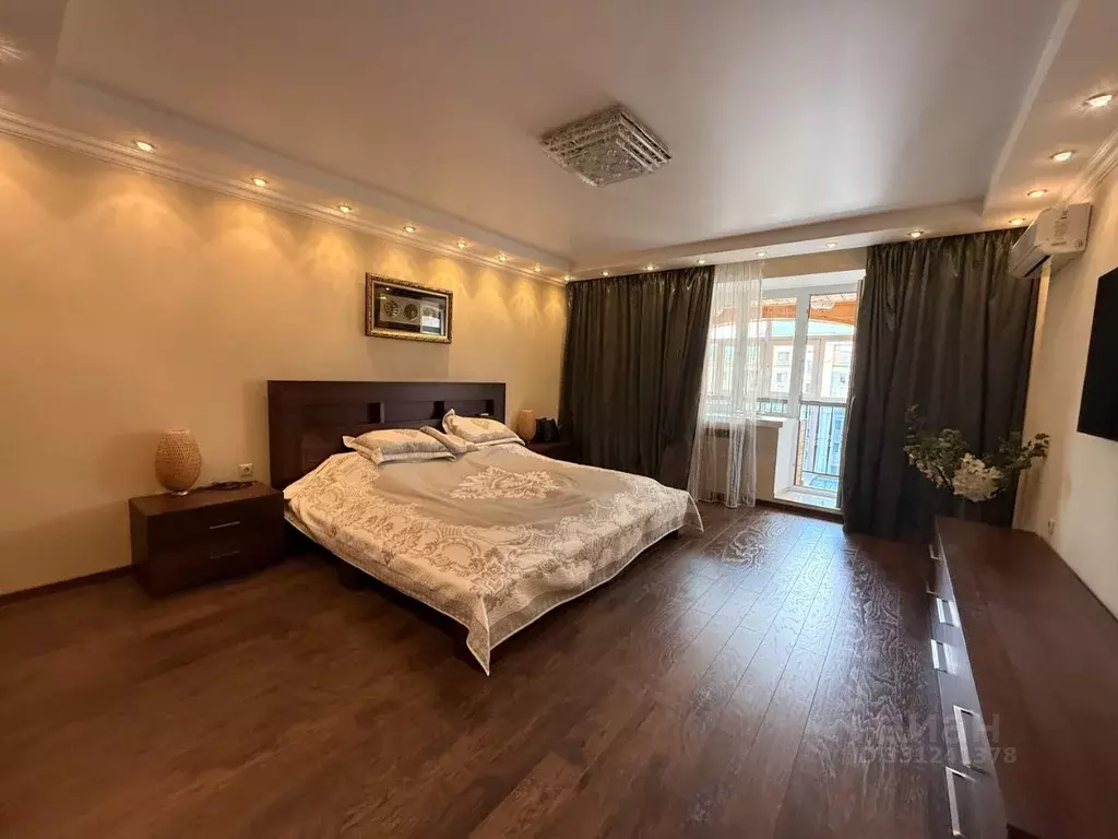3-к кв. Татарстан, Казань ул. Мидхата Булатова, 5 (124.0 м) - Фото 1