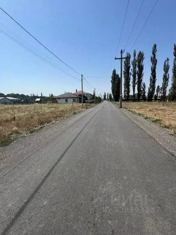 Участок в Крым, Симферопольский район, Добровское с/пос, с. Заречное ... - Фото 1