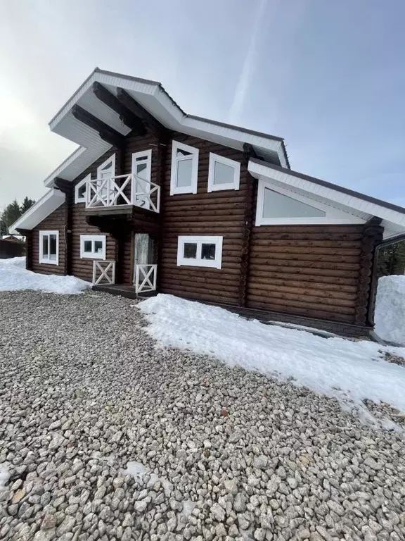 Коттедж в Пермский край, д. Жебреи ул. Солнечная, 18 (259 м) - Фото 0