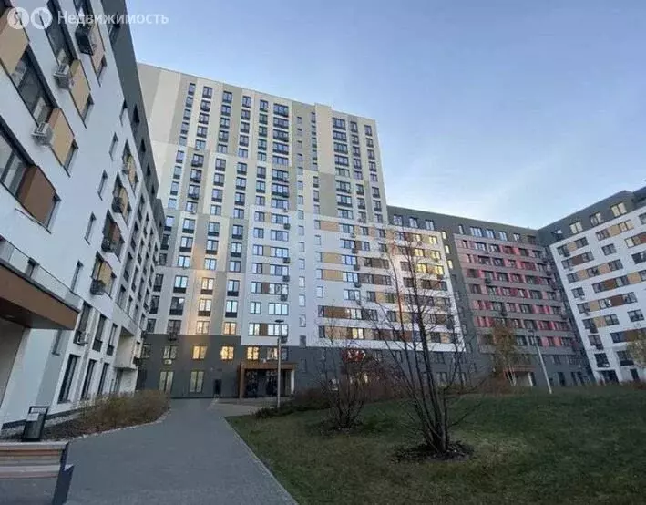 Квартира-студия: Тюмень, улица 50 лет Октября, 57В (34.5 м) - Фото 2
