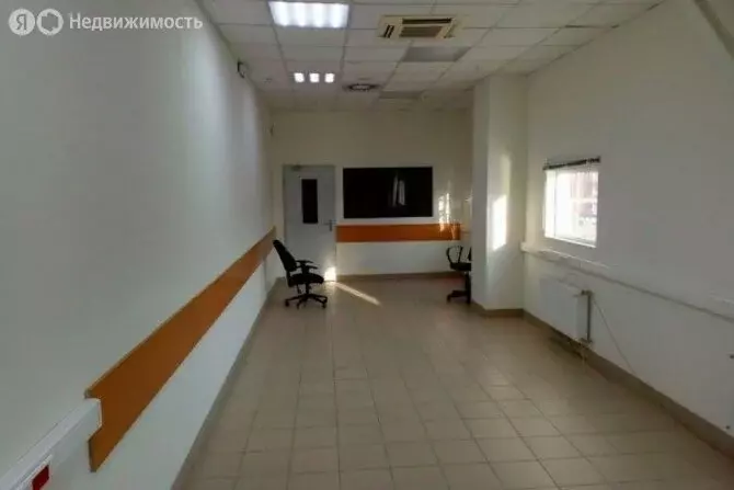 Торговая площадь (2300 м) - Фото 1