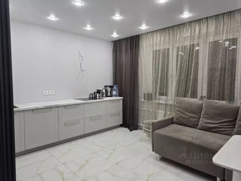 2-к кв. Тюменская область, Тюмень ул. Алматинская, 12 (56.5 м) - Фото 2