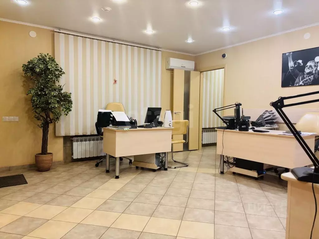 Офис в Саратовская область, Саратов Высокая ул., 3 (55 м) - Фото 1