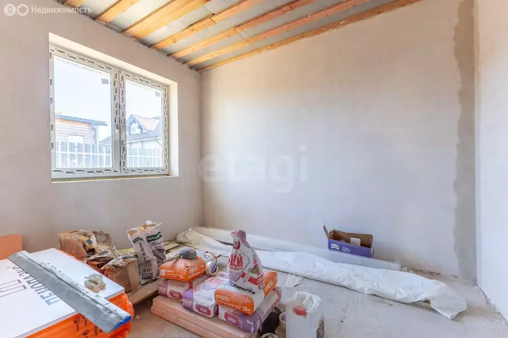 Дом в городской посёлок Тайцы, Шоссейная улица (120 м) - Фото 1