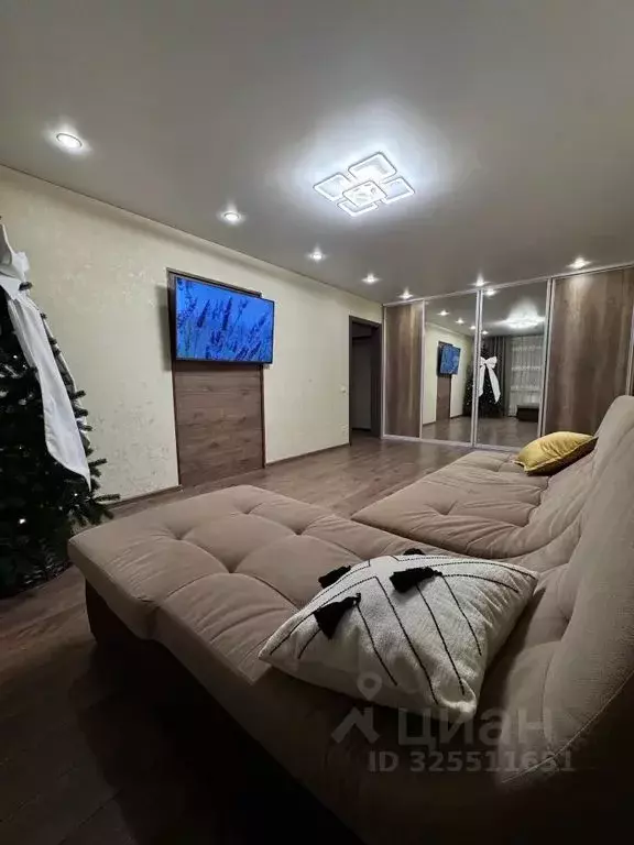 2-к кв. Тюменская область, Тюмень ул. Федюнинского, 60 (58.0 м) - Фото 2