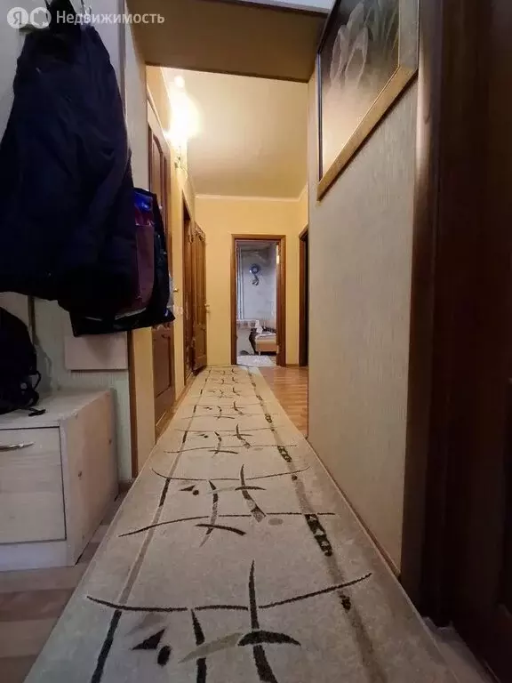 3-комнатная квартира: Новый Уренгой, улица Геологоразведчиков, 16Д ... - Фото 1