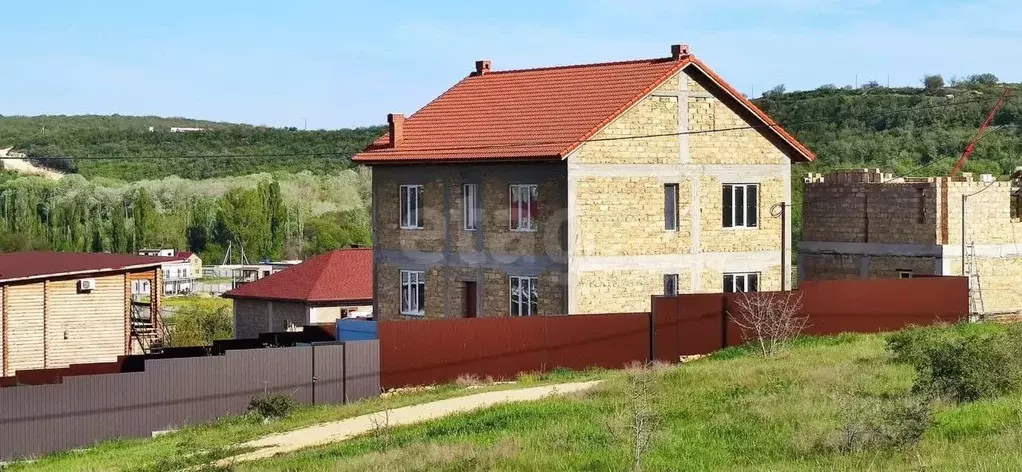 Дом в Севастополь ул. Летчика Канарева, 8 (247 м) - Фото 1