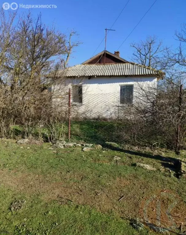 Дом в Сакский район, Кольцовское сельское поселение, село Огневое, ... - Фото 1