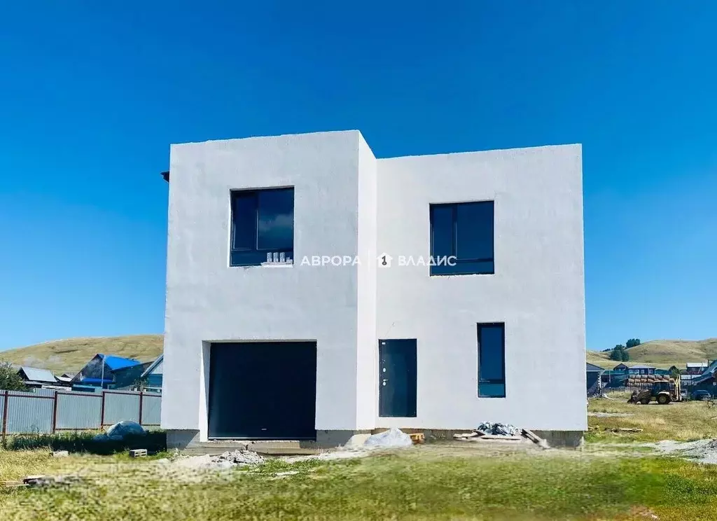 Дом в Башкортостан, Абзелиловский район, с. Ташбулатово ул. ... - Фото 1