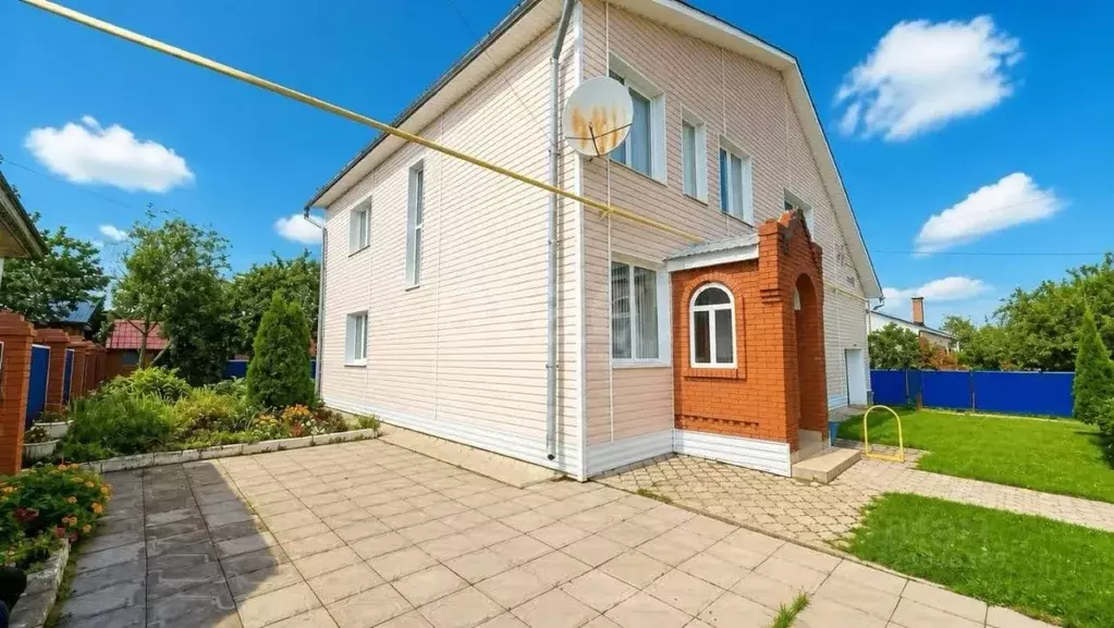 Дом в Башкортостан, Бирск ул. Смородинцева (177 м) - Фото 1