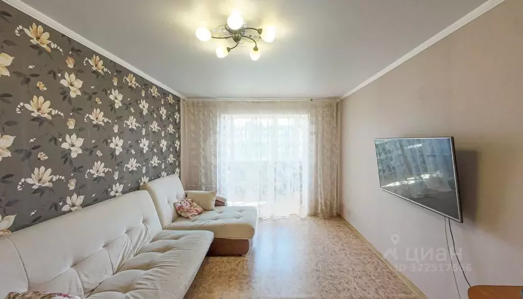 3-к кв. Вологодская область, пос. Майский 9 (68.4 м) - Фото 1