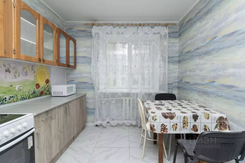 2-к кв. Тюменская область, Тюмень Мельничная ул., 8 (61.4 м) - Фото 1