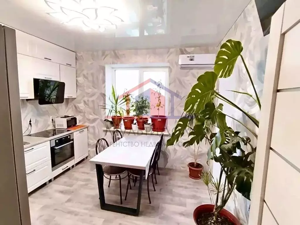2-к кв. Белгородская область, Старый Оскол Центральный мкр, 1 (69.0 м) - Фото 1