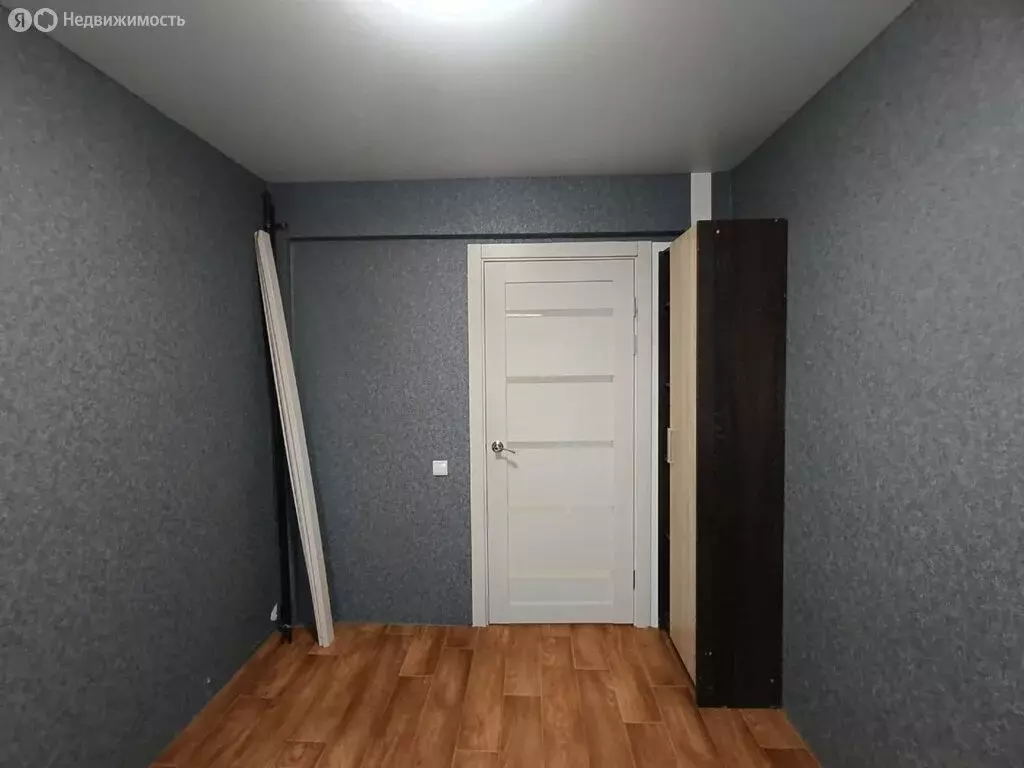 3-комнатная квартира: село Молочное, Парковая улица, 8 (50 м) - Фото 1