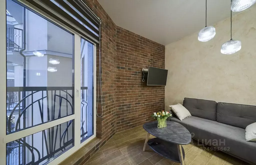 1-к кв. Санкт-Петербург 11-я Васильевского острова линия, 56 (64.0 м) - Фото 0