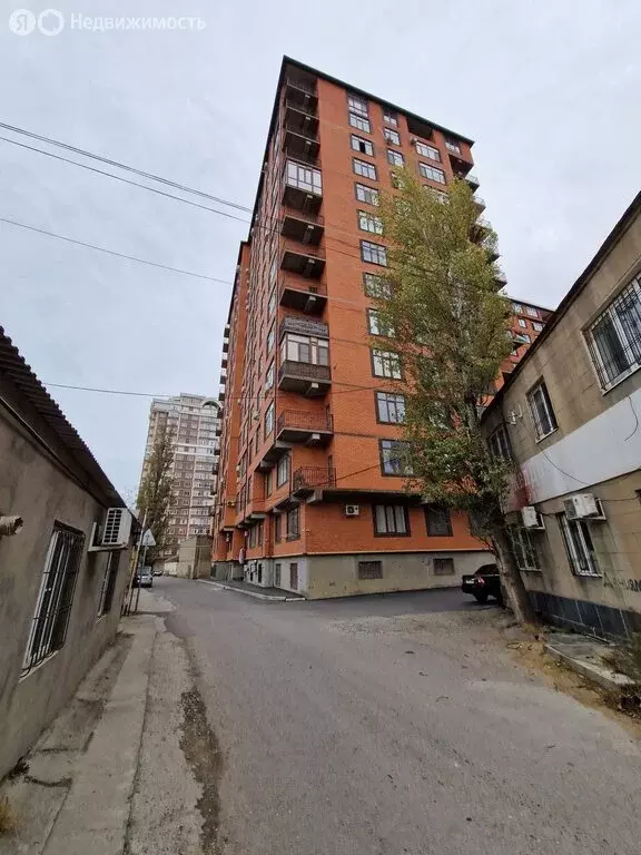 3-комнатная квартира: Махачкала, улица Даниялова, 112 (118 м) - Фото 0