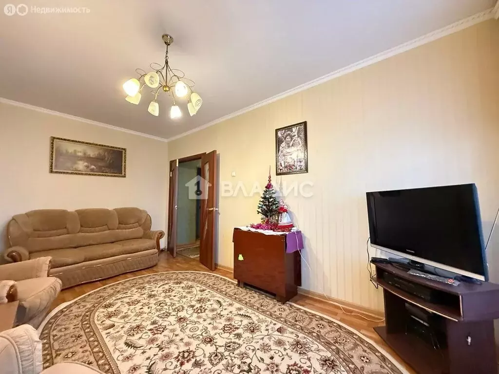 3-комнатная квартира: Белгород, 10-й микрорайон, улица 60 лет Октября, ... - Фото 2