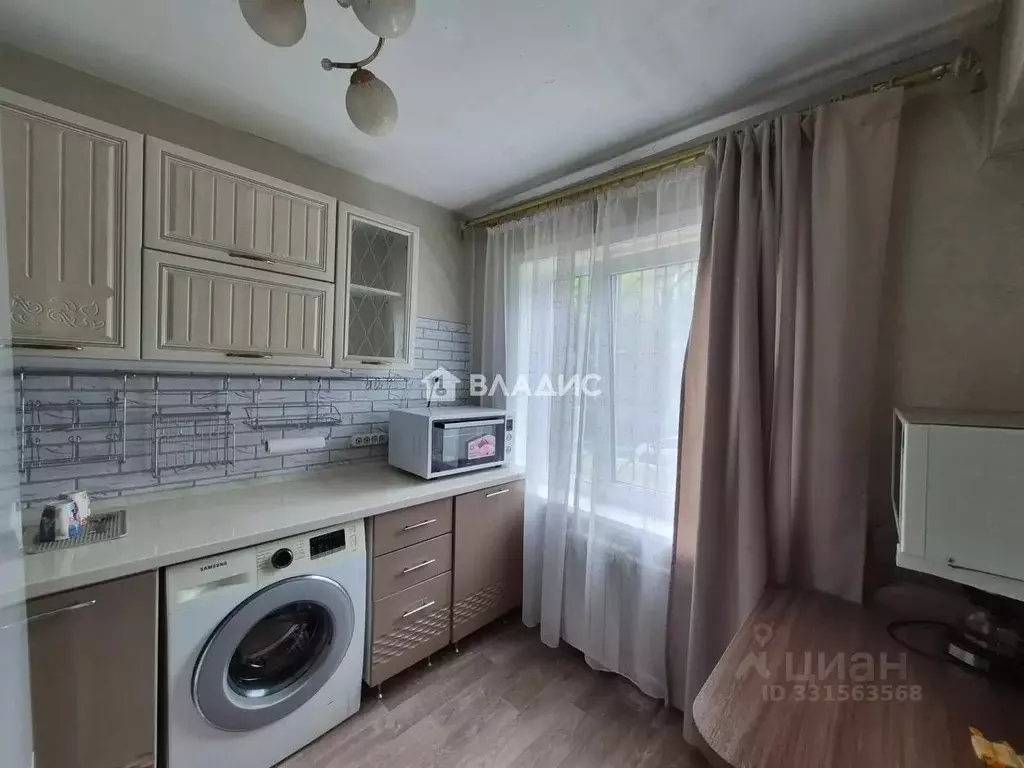 2-к кв. Бурятия, Улан-Удэ ул. Гагарина, 59 (40.3 м) - Фото 2