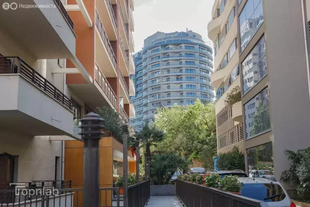 4-комнатная квартира: Ялта, Парковый проезд, 6А (319 м) - Фото 1