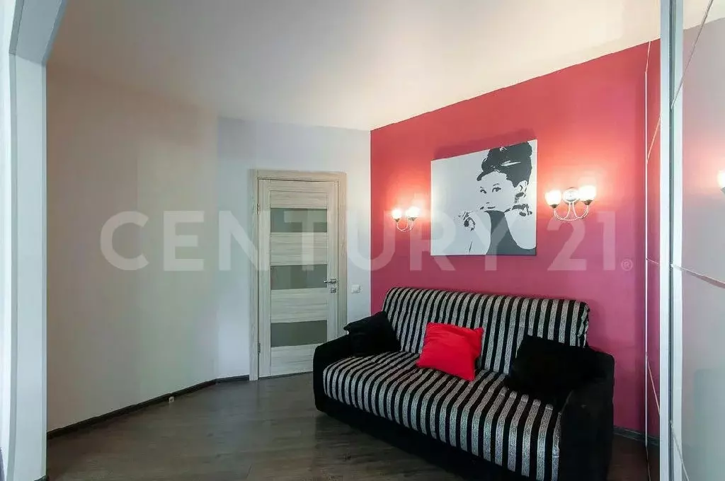 Продается 3-комнатная квартира - Фото 2