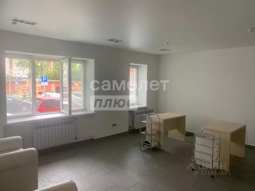 Торговая площадь в Тюменская область, Тюмень ул. Николая Чаплина, ... - Фото 0