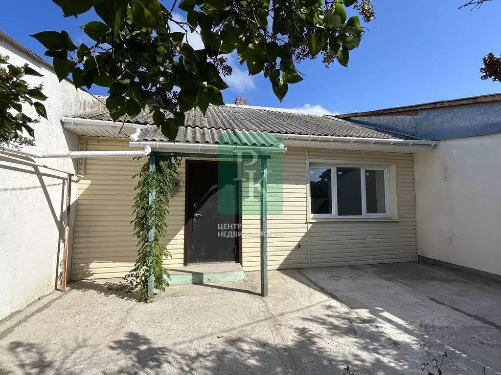 Дом в Севастополь ул. Морских Пехотинцев, 11 (60 м) - Фото 1