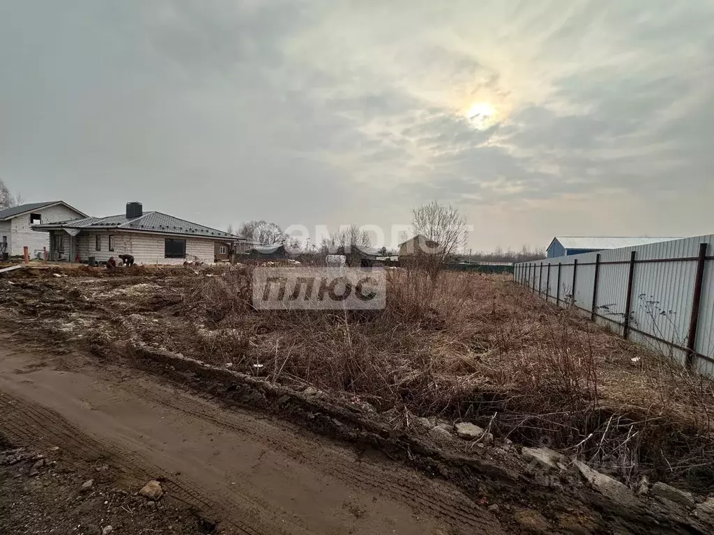 Участок в Московская область, Ленинский городской округ, с. Остров ул. ... - Фото 1