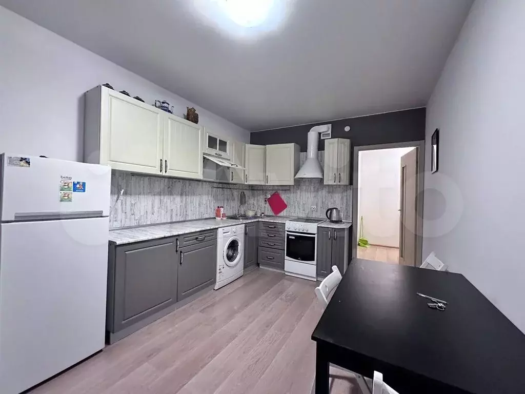 1-к. квартира, 40 м, 4/18 эт. - Фото 0