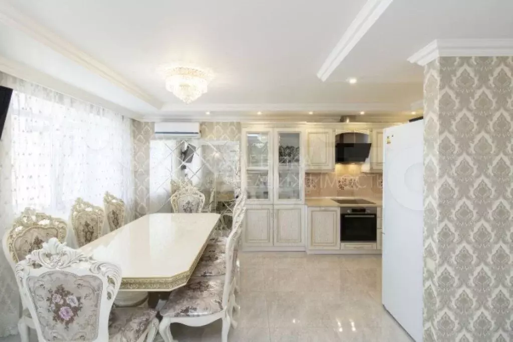 2-к. квартира, 74 м, 5/9 эт. - Фото 0