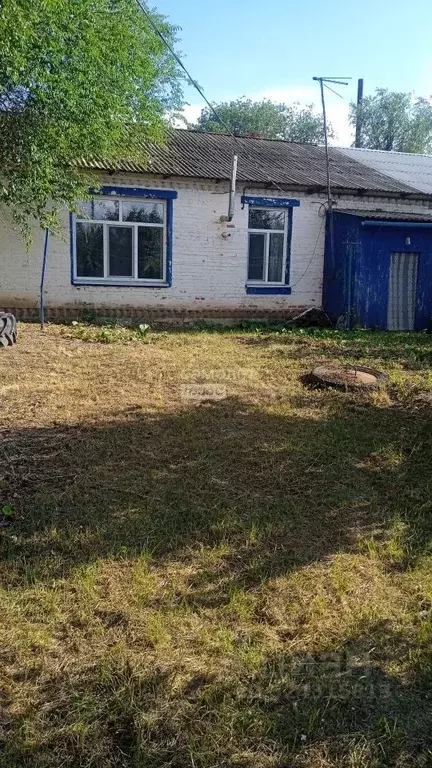 Дом в Саратовская область, Энгельсский район, Красноярское ... - Фото 2