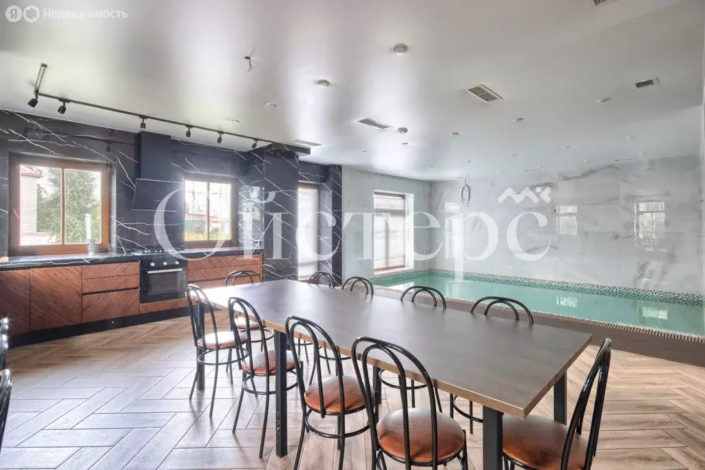 Дом в деревня Новосаратовка, 149Б (350 м) - Фото 1