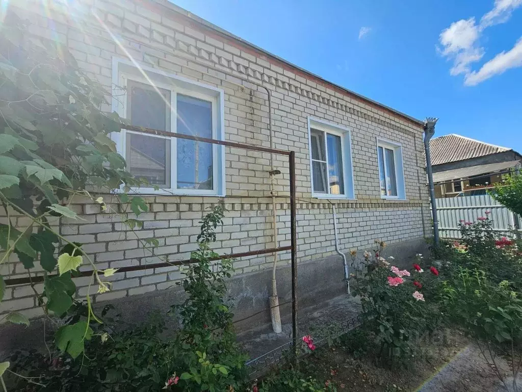 Дом в Краснодарский край, Абинск ул. Мичурина (92 м) - Фото 1