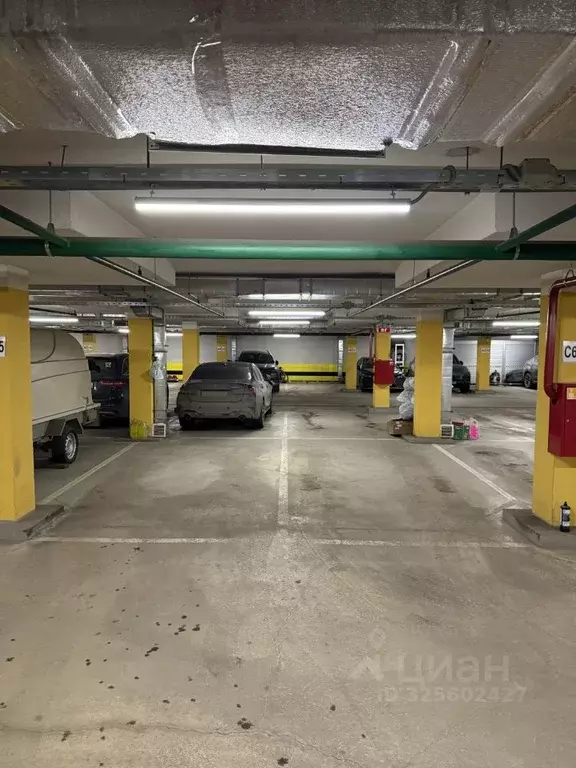 Гараж в Москва, Москва, Троицк бул. Троицкий, 9 (14 м) - Фото 1