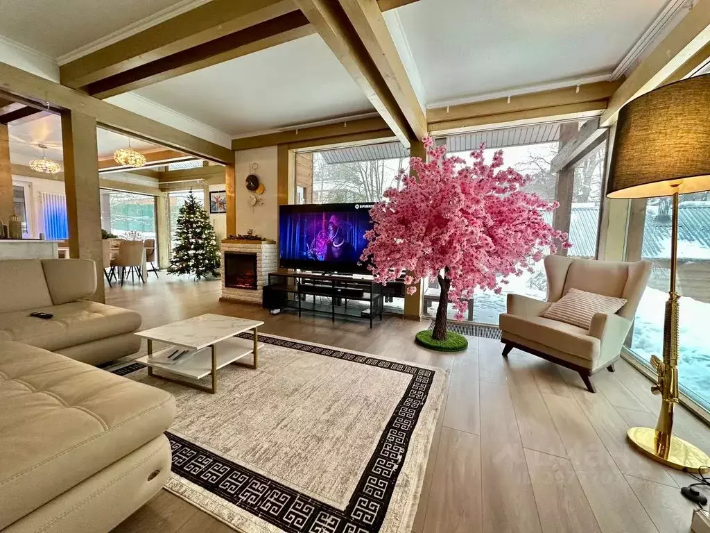 Дом в Московская область, Одинцово ул. Набережная, 6 (250 м) - Фото 1