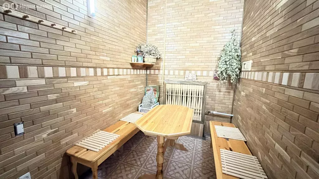 Дом в Астрахань, улица Ульянова, 97 (278 м) - Фото 2