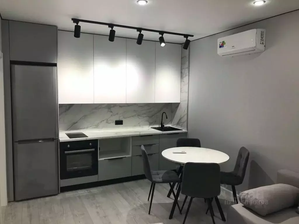 2-к кв. Алтайский край, Барнаул ул. 6-я Нагорная, 15Г/5 (38.0 м) - Фото 0