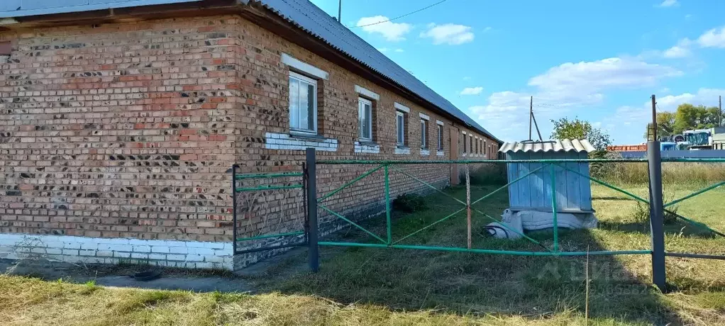 Помещение свободного назначения в Омская область, Кормиловский район, ... - Фото 1