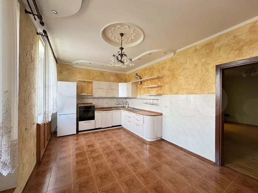 4-к. квартира, 140 м, 5/8 эт. - Фото 0