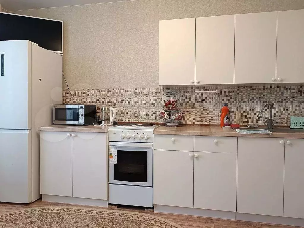 2-к. квартира, 54 м, 5/18 эт. - Фото 0