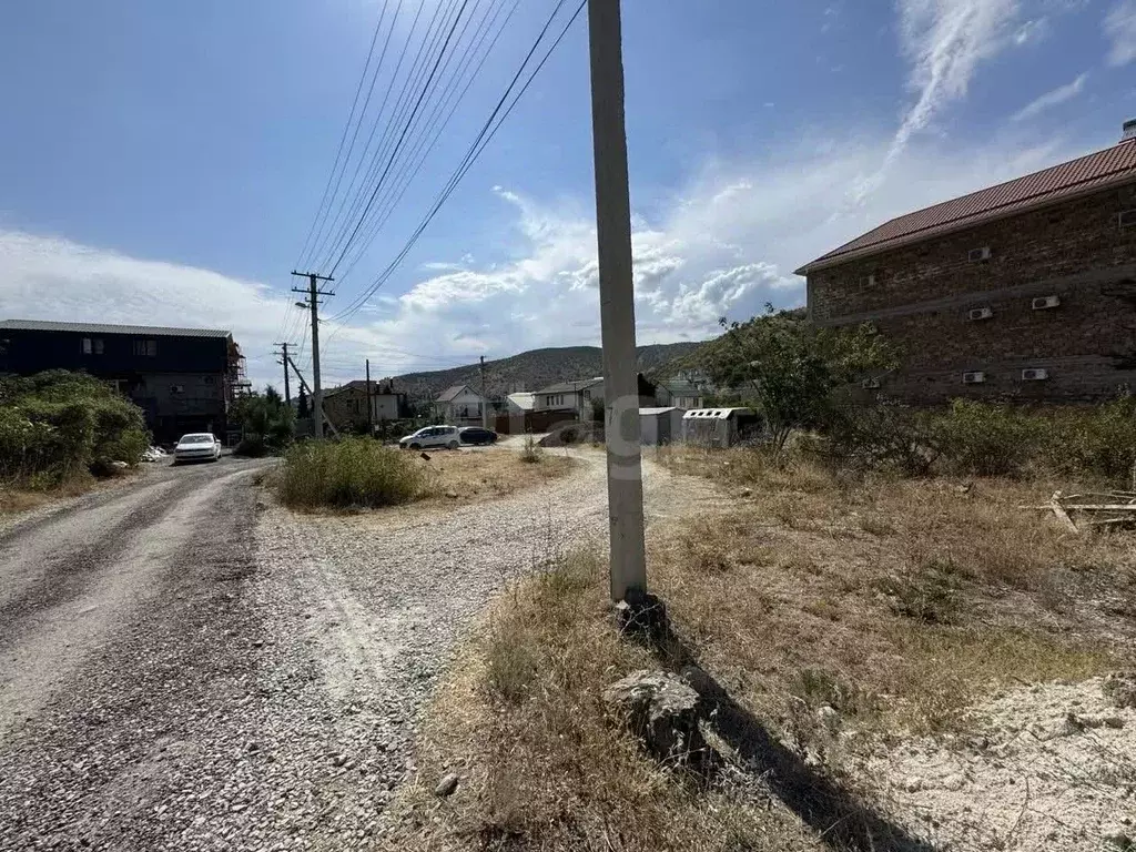 Участок в Крым, Алушта муниципальный округ, с. Рыбачье ул. Речная, 41 ... - Фото 1