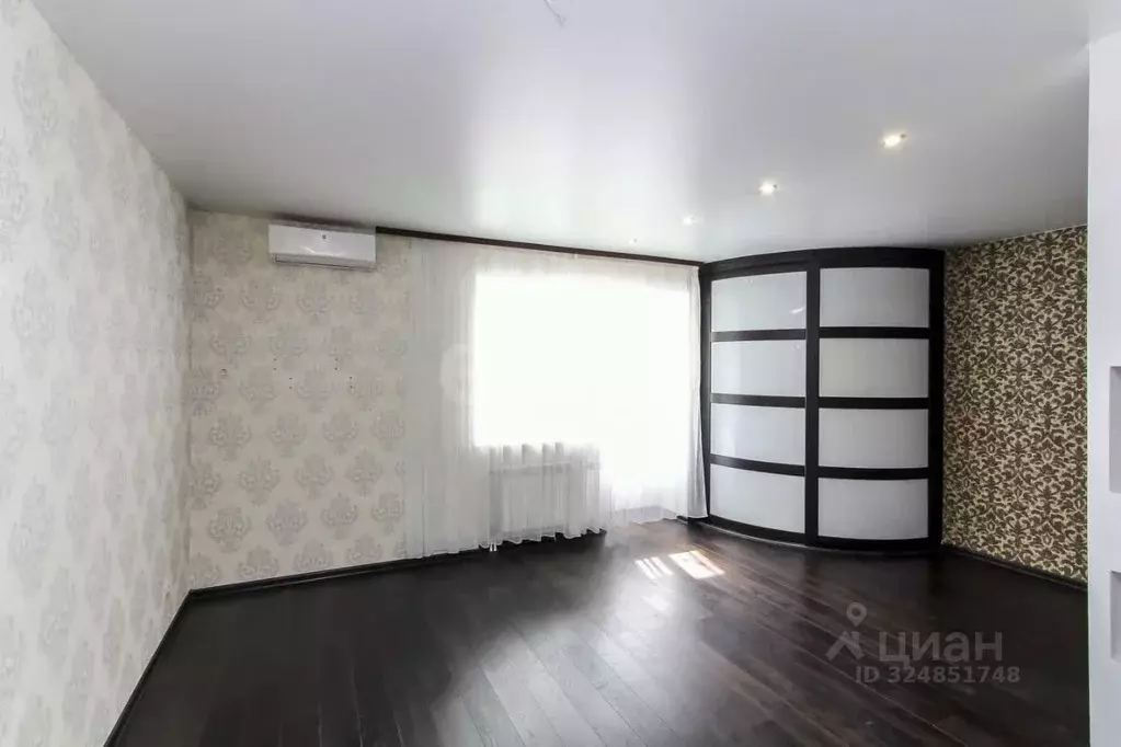 1-к кв. Тюменская область, Тюмень ул. Дружбы, 73 (54.1 м) - Фото 1