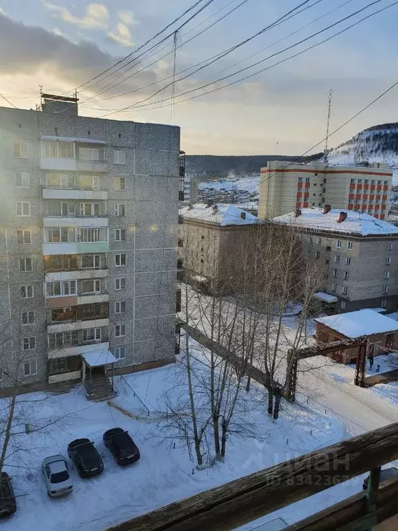 3-к кв. Иркутская область, Усть-Кут ул. Калинина, 16 (56.0 м) - Фото 1