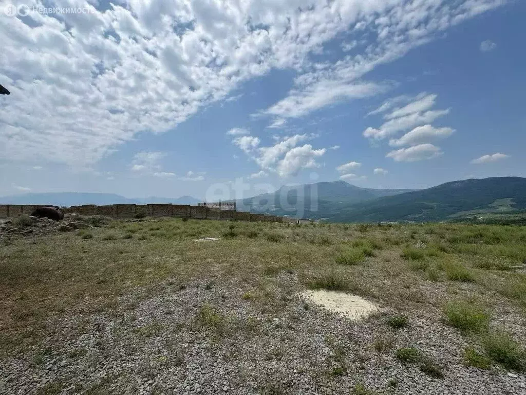 Участок в село Лучистое, Смешная улица (5 м) - Фото 1