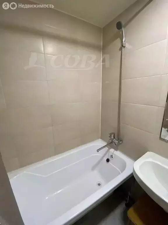 2-комнатная квартира: Тюмень, Тульская улица, 5 (45 м) - Фото 1