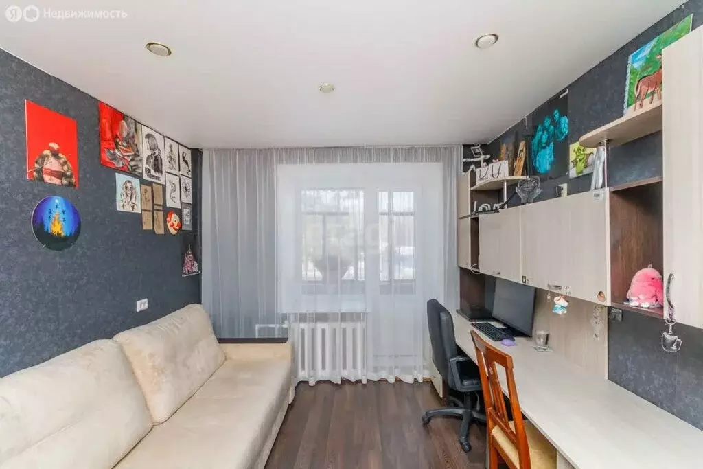 3-комнатная квартира: Ишим, Ялуторовская улица, 64 (66.5 м) - Фото 1