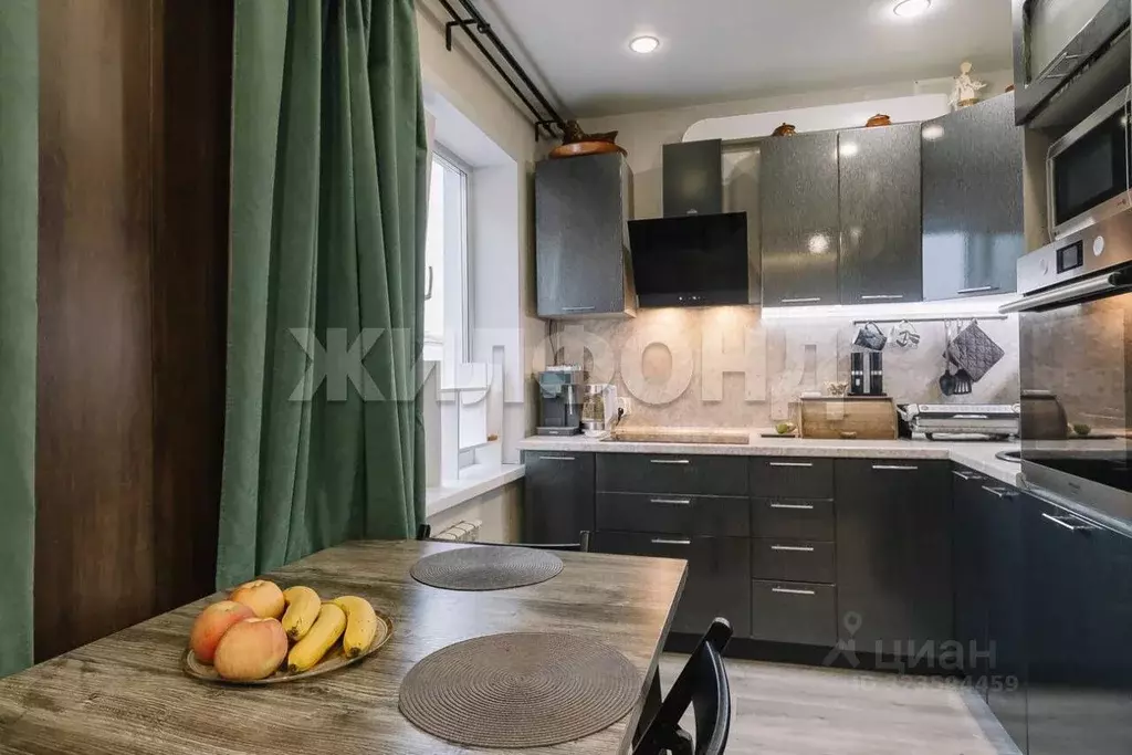 3-к кв. Новосибирская область, Новосибирск ул. Ленина, 77 (55.8 м) - Фото 2