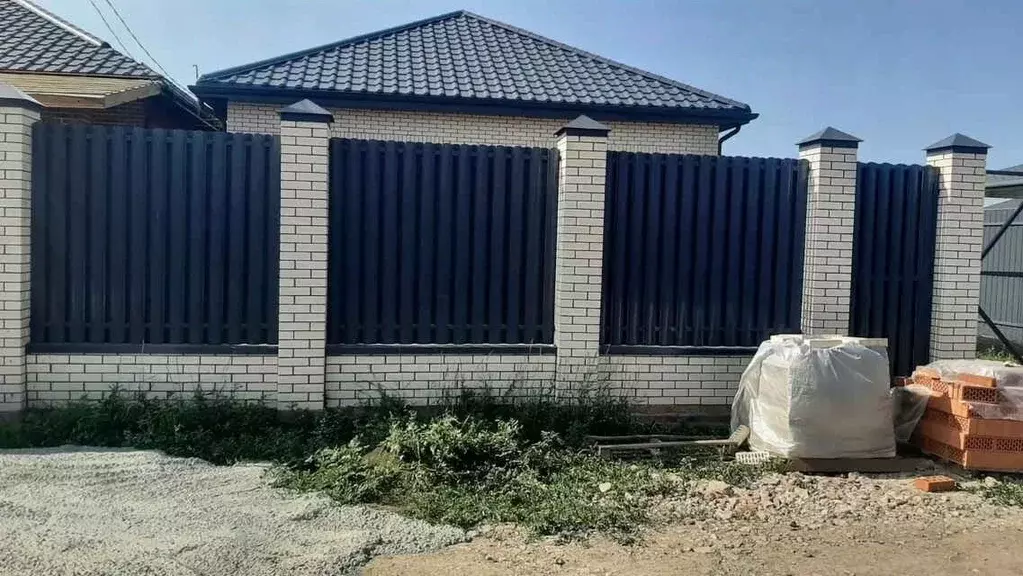 Дом в Ростовская область, Таганрог пер. 5-й Новый, 42 (110 м) - Фото 1