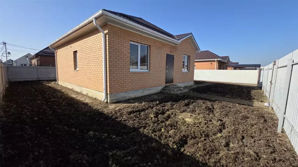 Дом в Краснодарский край, Динской район, Южно-Кубанское с/пос, пос. ... - Фото 1